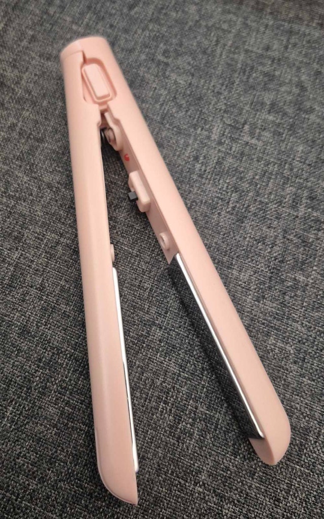 Mini Hair Straightener with Type C charging - photo 3