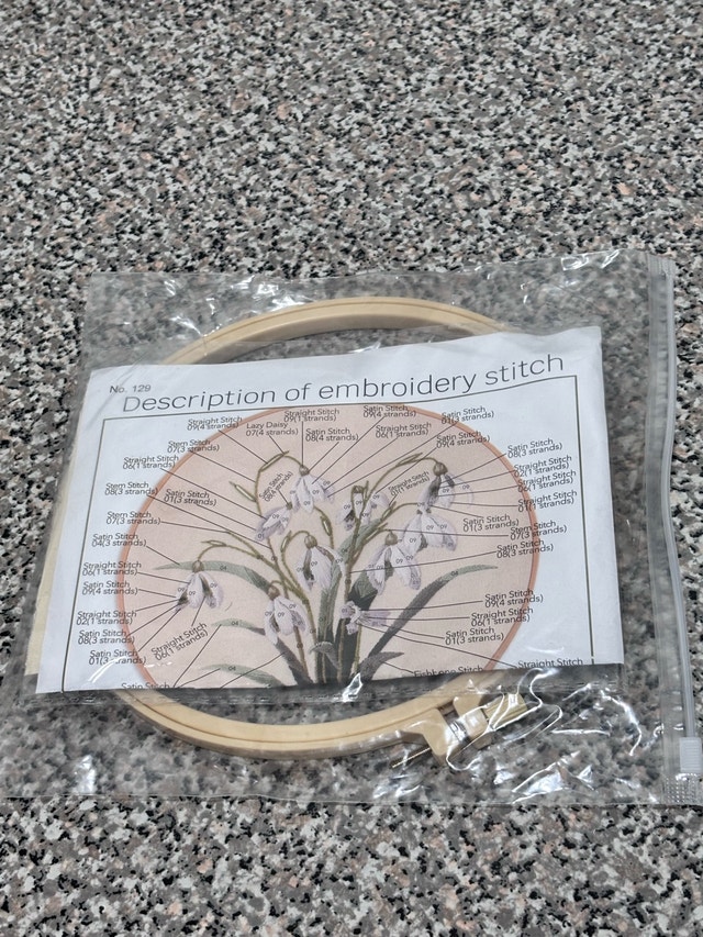 Beginner Friendly Embroidery Stitch Kit 2 Pieces - photo 3