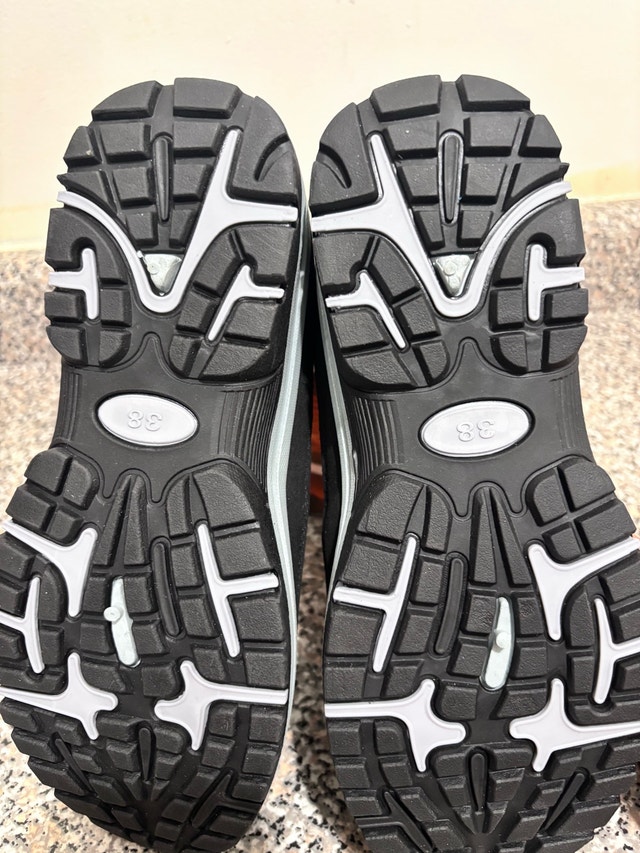 Canemon Outdoor Slip-On Shoes, size 38 - photo 3