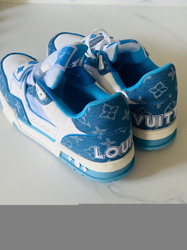 Trainer Sneaker Sky Blue Size 10 - photo 2