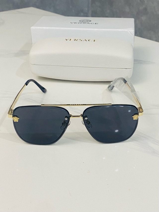 Women’s Versace Sunglasses! - photo 4