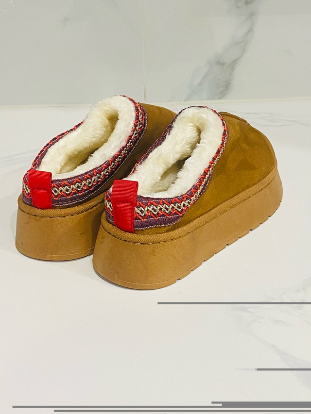 Womens OFF-BRAND Slides Platform! Size 7 - photo 5