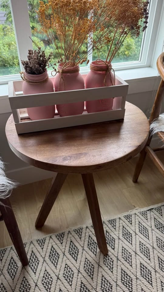 Pair of Wishbone Style Chairs and Round Wood Side Table - photo 3