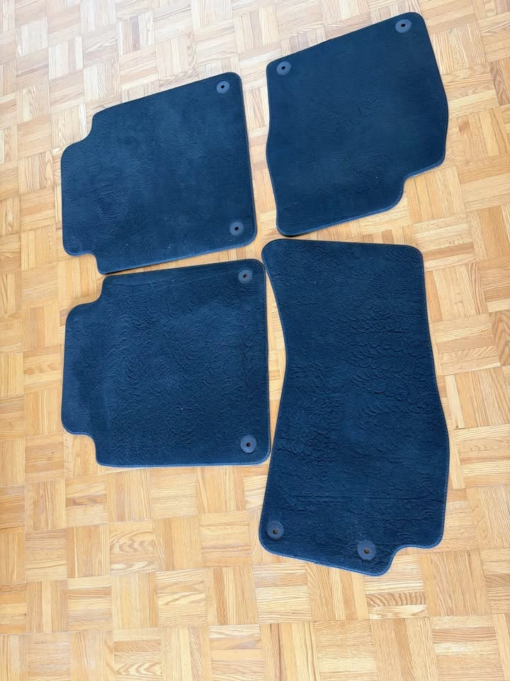 Audi A8 OEM Floor Mats – 4-Piece Set - photo 2