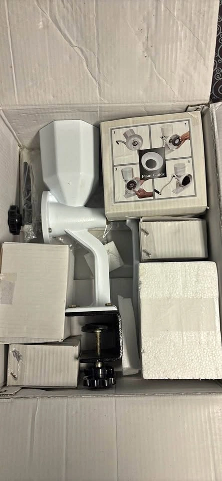 WonderMill Wonder Junior Deluxe Manual Grain Mill - NEW