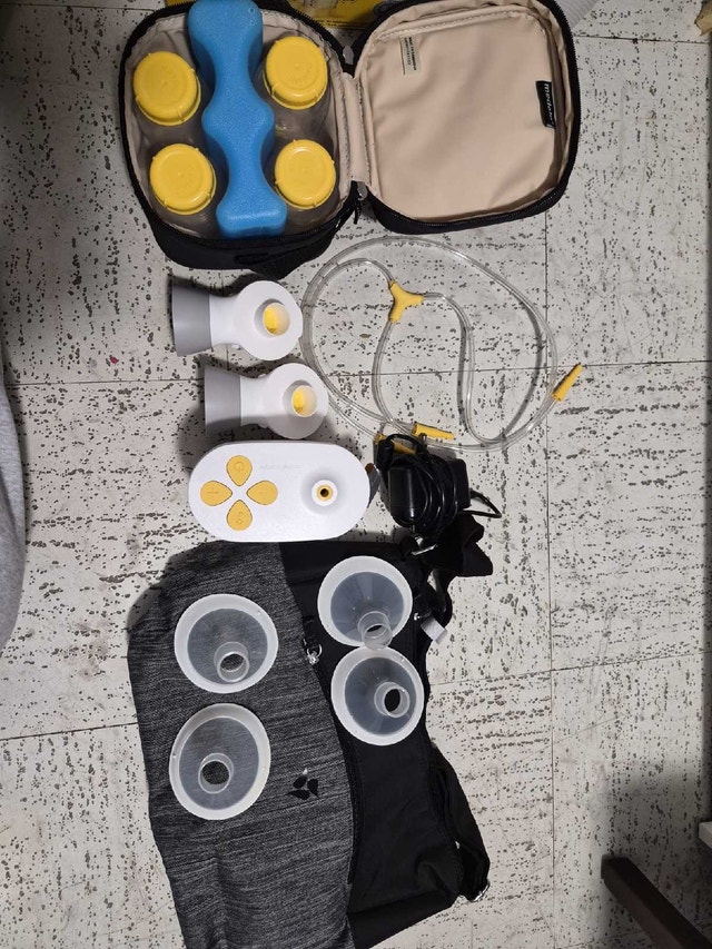 Medela Pump with MaxFlow Double Electric Breast Pump - photo 2