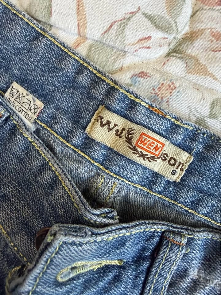 denim small lightly washed shorts - photo 2