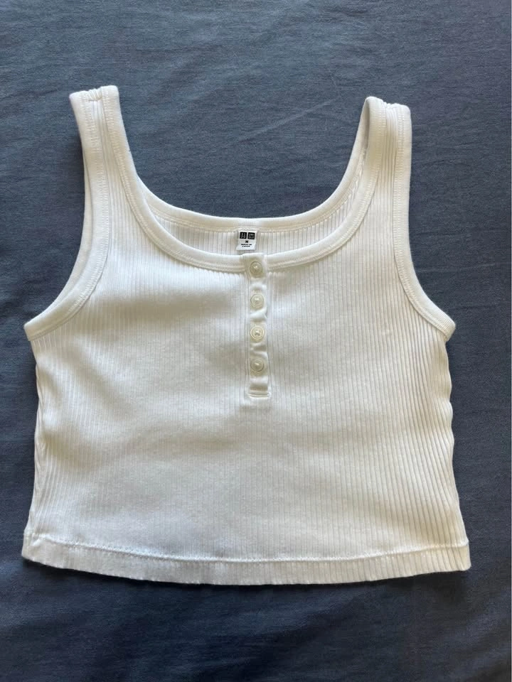top clothes bundle - photo 2