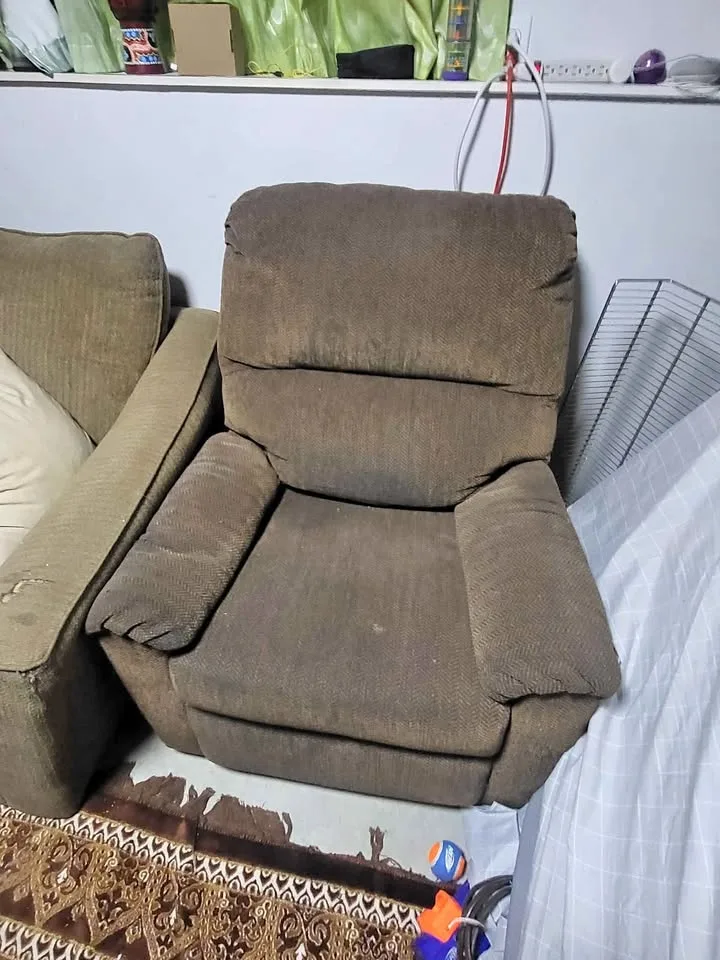 Fabric recliner. thumbnail