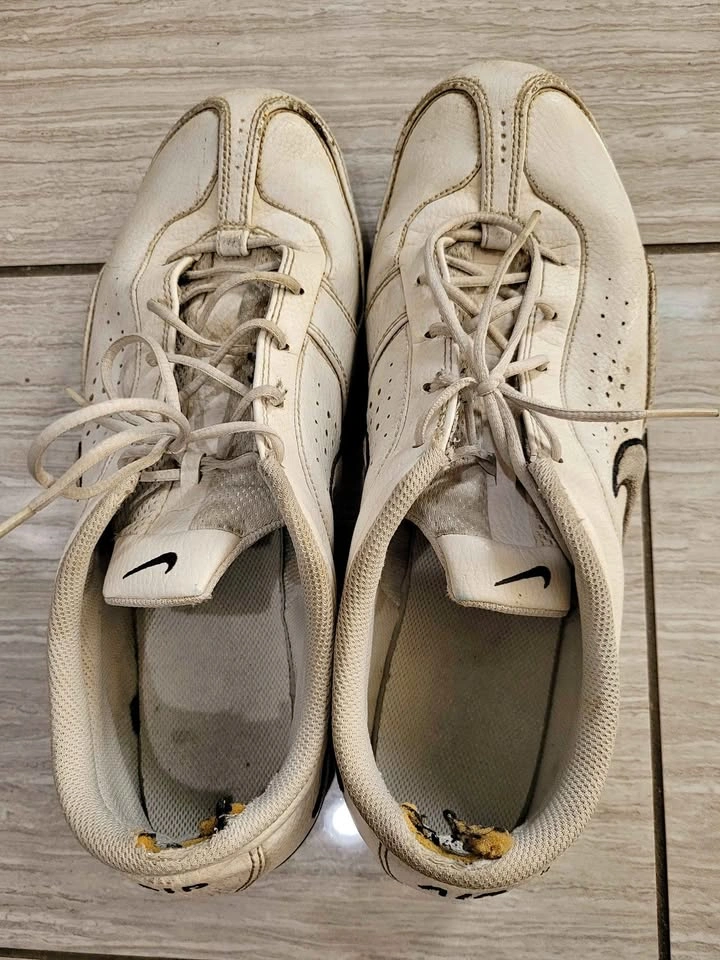 Vintage 2008 Nike Air Cross Trainers / Walking Shoes - Men's Siz