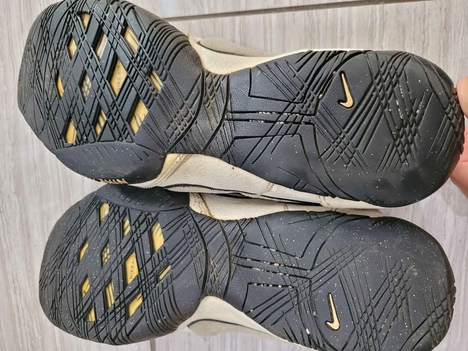 Vintage 2008 Nike Air Cross Trainers / Walking Shoes - Men's Siz - photo 3