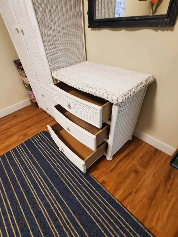 Wicker bedroom set: Armoire, dresser, chair. image indicator(5)