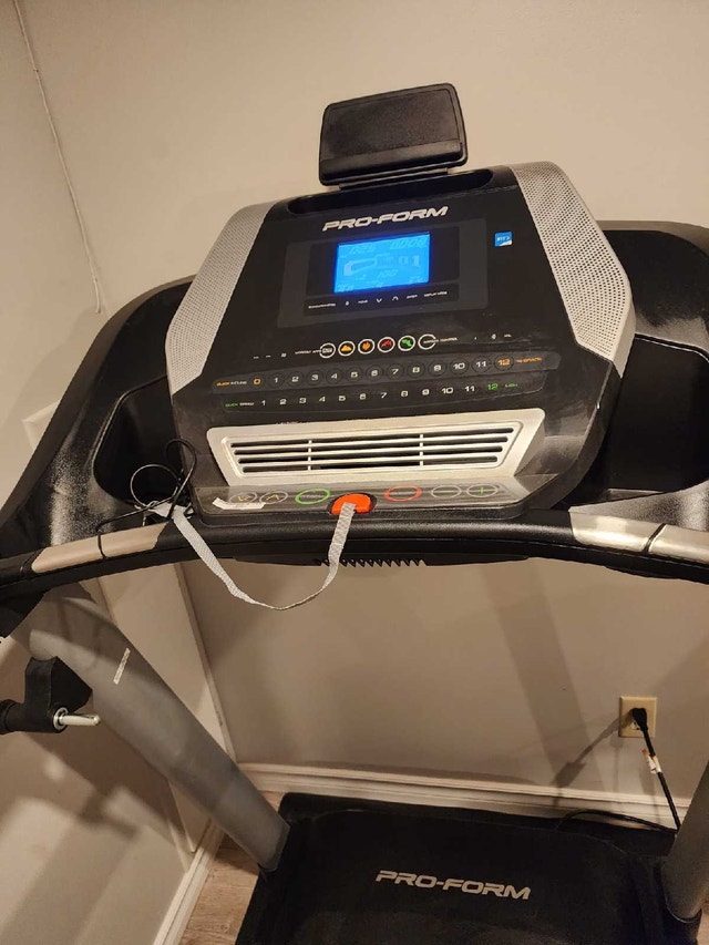 ProForm 705 CST treadmill - photo 3