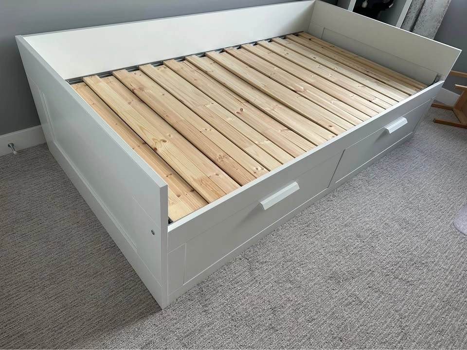 Day bed with two drawers - photo 4