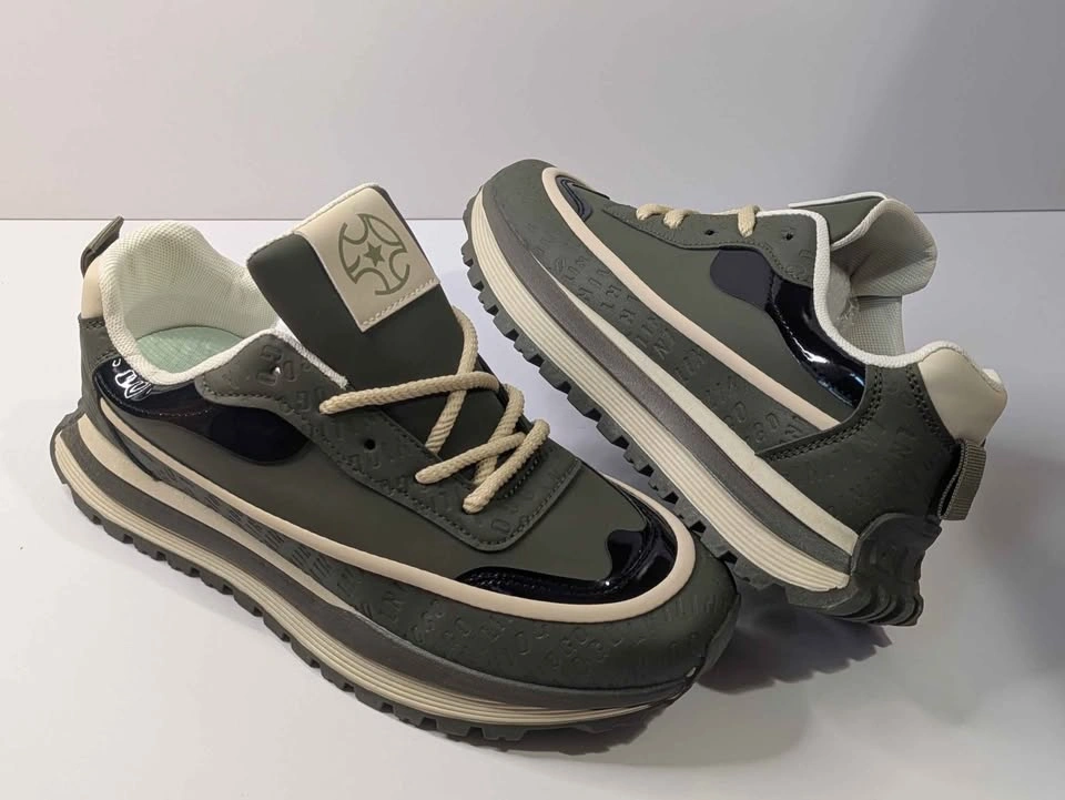 Athletic and Casual Sneakers - Brand New in Box 🎁 - photo 3