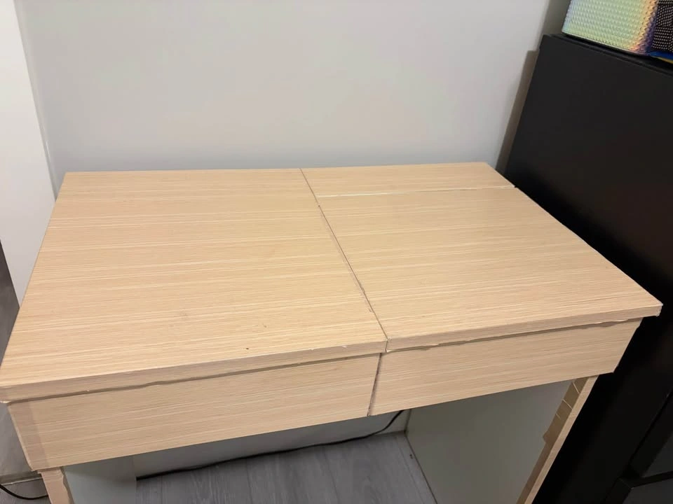 Ikea Vanity Dressing Table and one table on side - photo 3