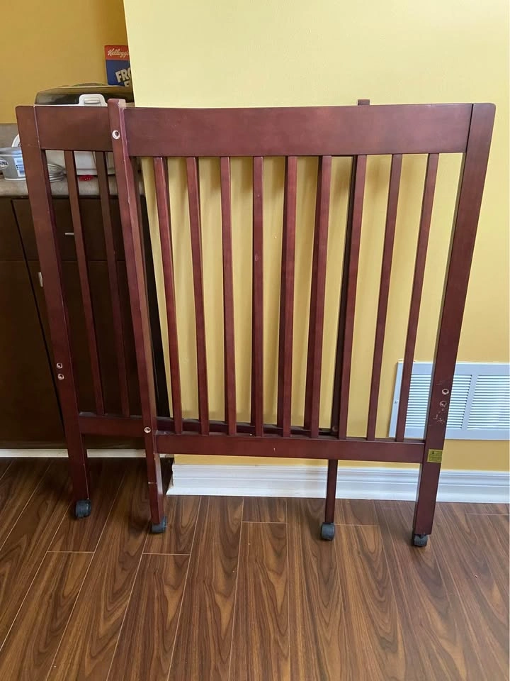 4 in 1 convertible crib - photo 3