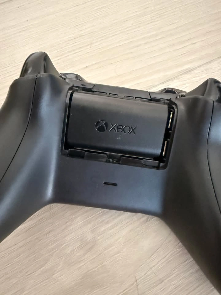 Genuine Xbox One Series S X Controller - photo 2
