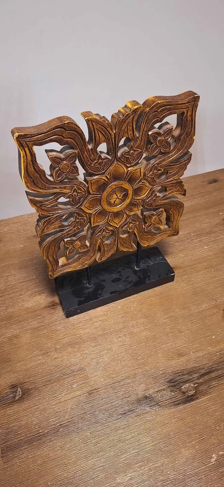 Carved Wood Floral Medallion Tabletop Decor/ artifact - photo 4