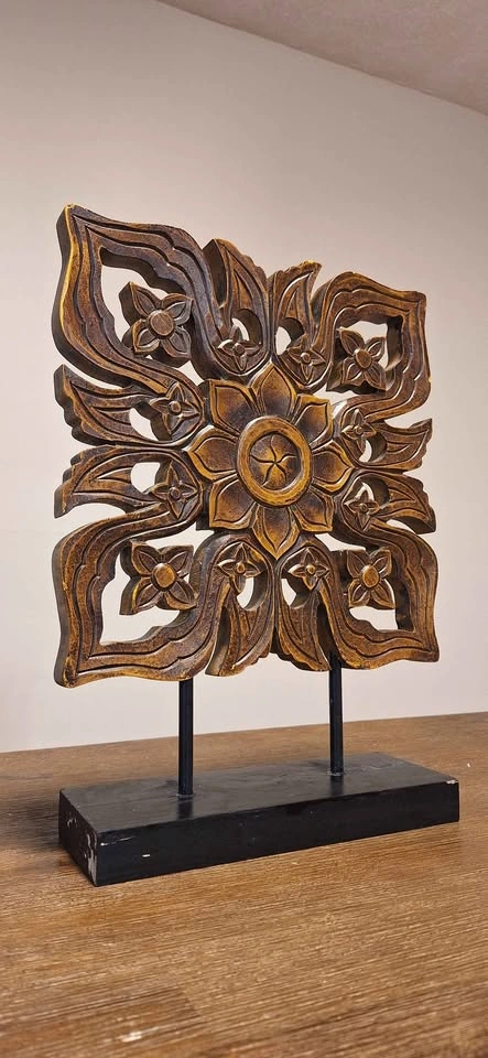 Carved Wood Floral Medallion Tabletop Decor/ artifact - photo 5