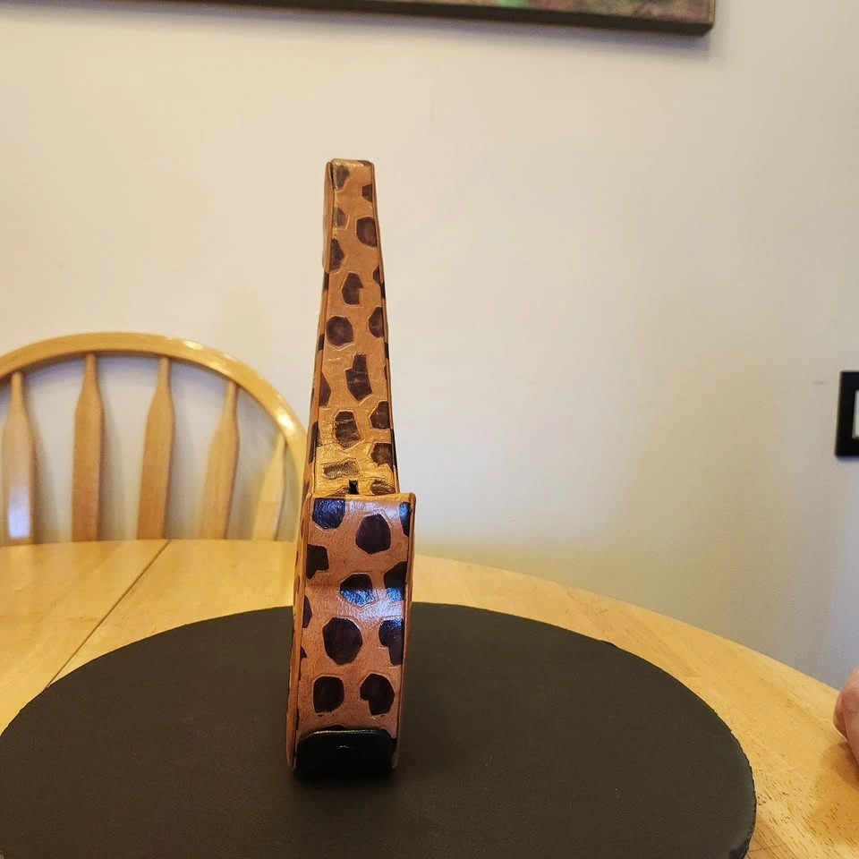 Georgie an Easy Acess Leather Giraffe Bank - photo 4