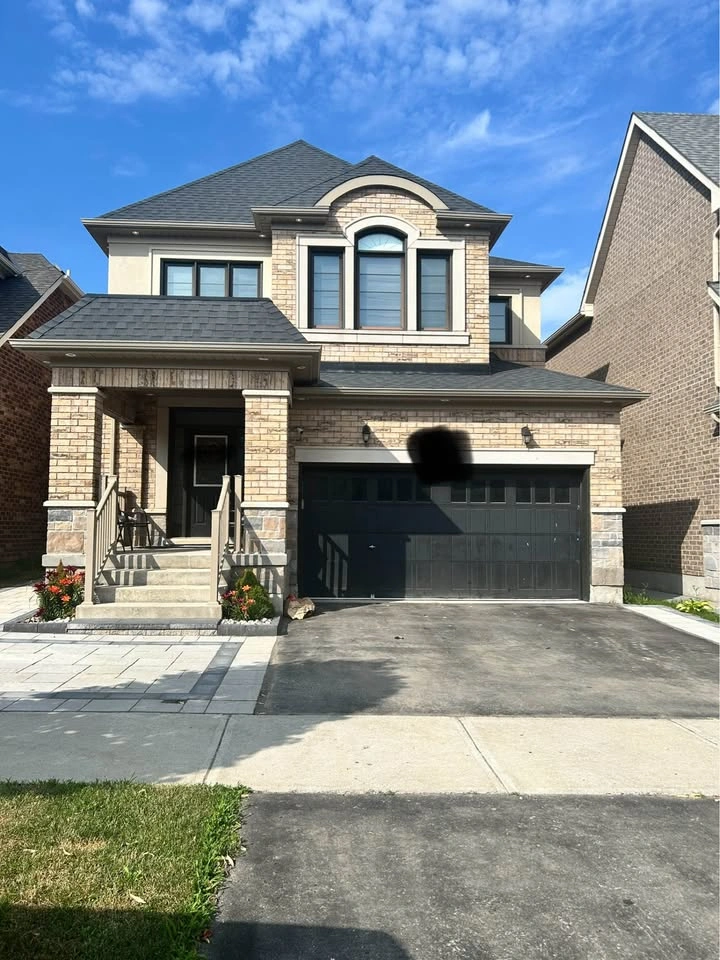 4 Beds 2.5 Baths House
