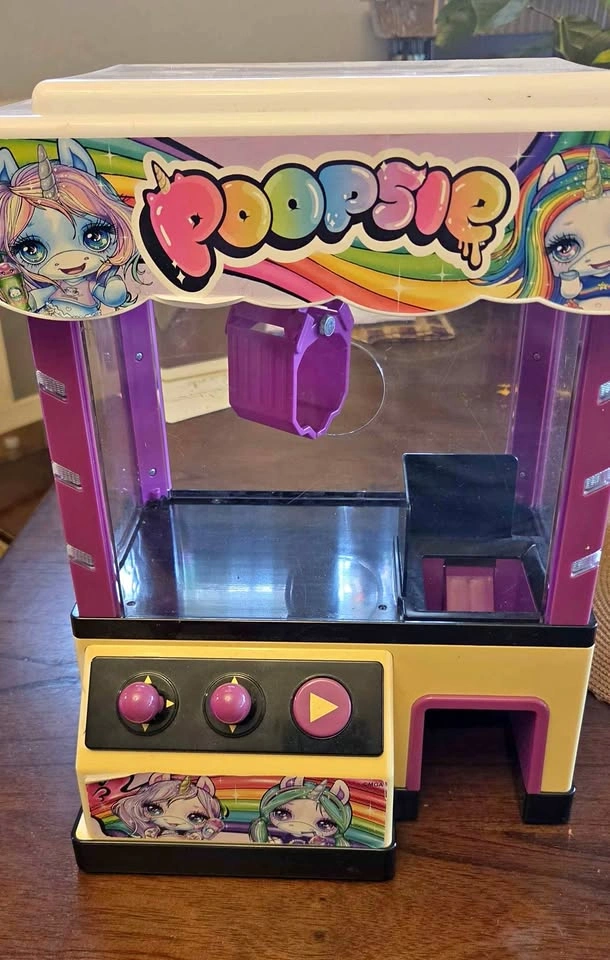 MGA Entertainment Poopsie Real Working Claw Machine