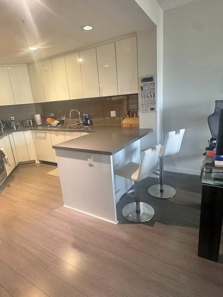 2 Beds 2 Baths Apartment