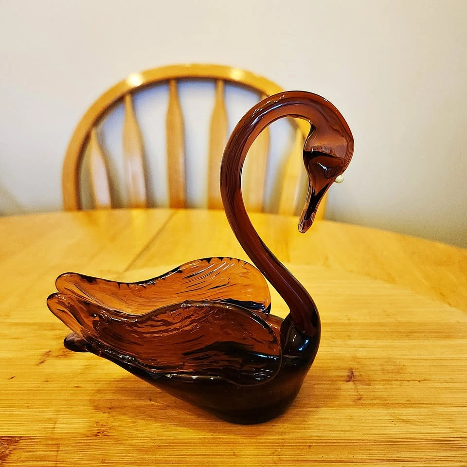 Glass Swan, Deep Purple Coloring with White Eyes