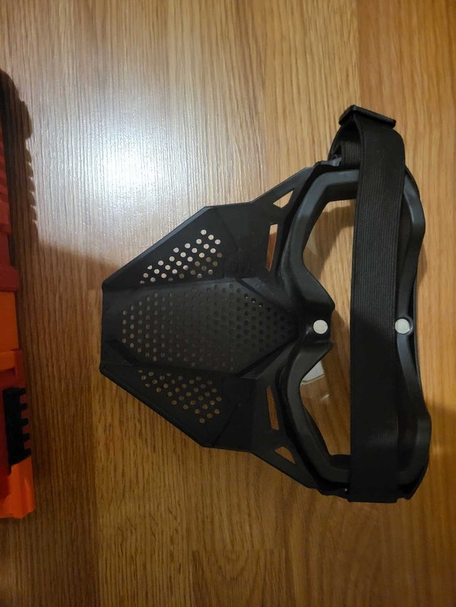 Red & Blue Nerf Rival Kronos Blasters, Masks & 50 Rounds - photo 4