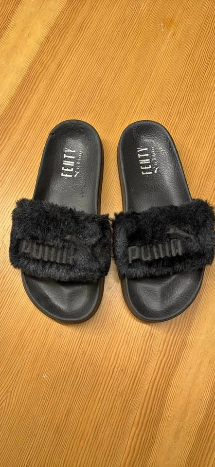 Fenty puma slides