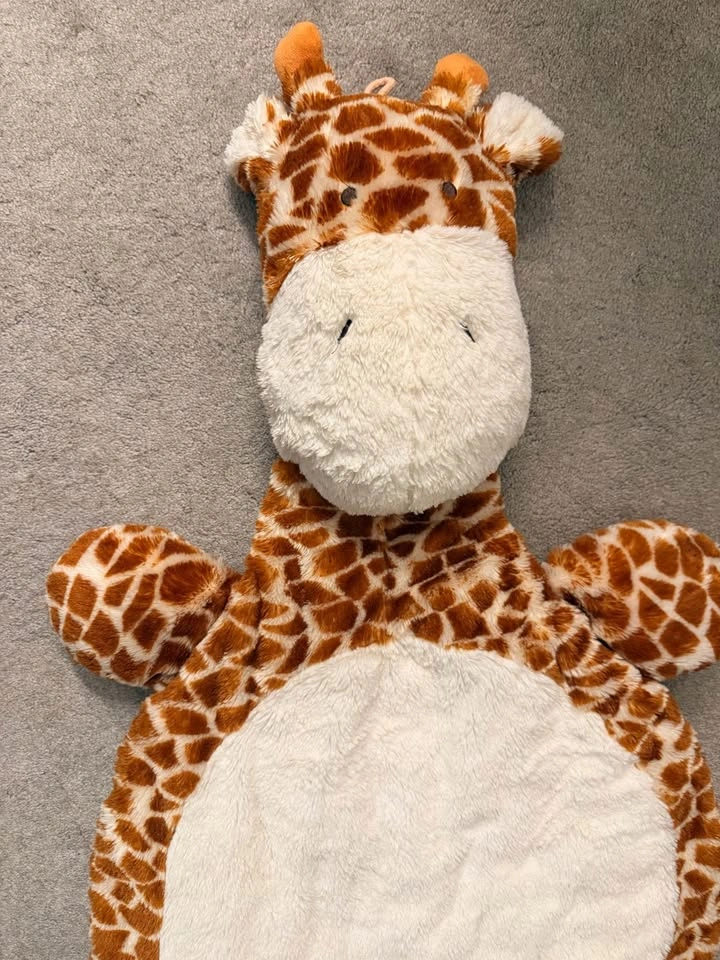 Giraffe tummy time cuddle plush mat - photo 2