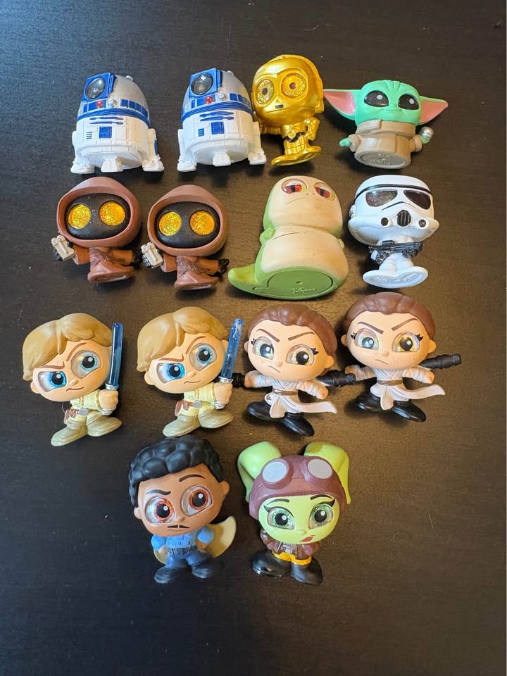 Assorted small toys - photo 5
