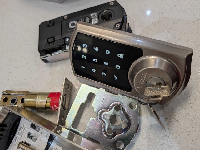 Weiser SmartCode Electronic Lock (2)