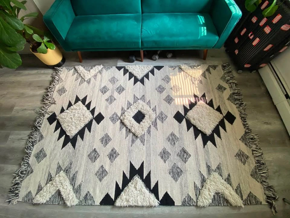 Flat woven hand made wool rug - photo 2
