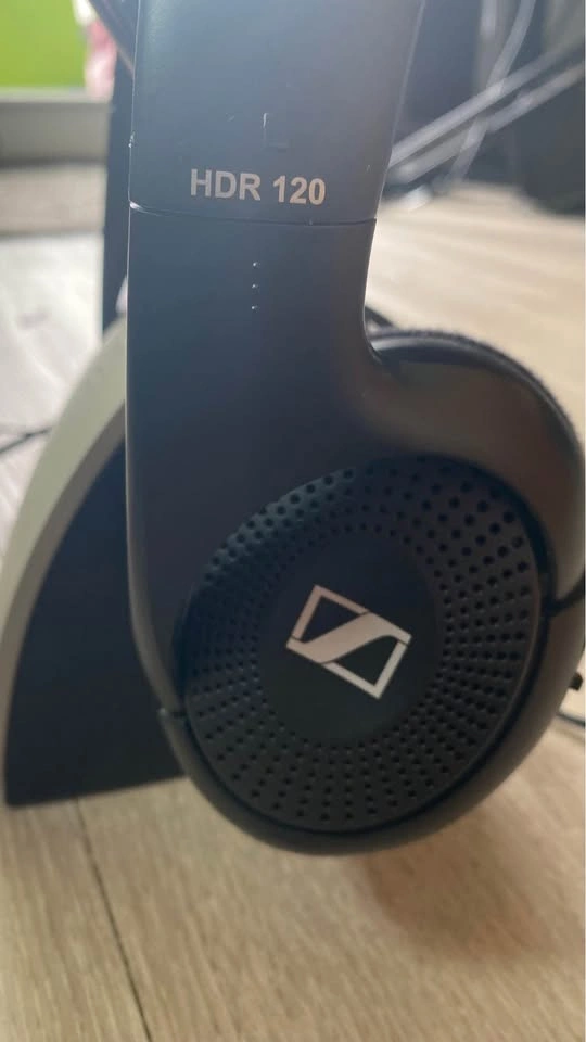 Sennheiser HDR 120 Wireless Headphones - photo 3