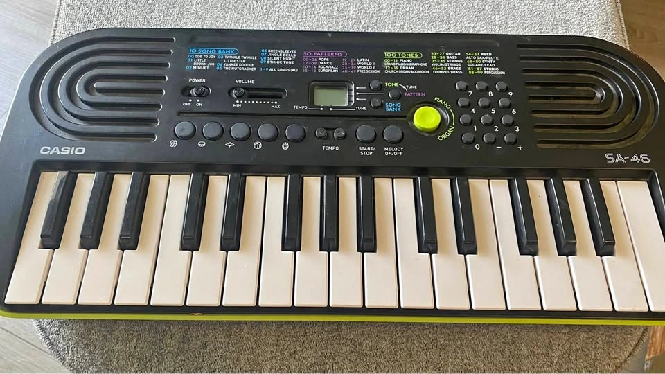 Casio SA-46 Mini Keyboard