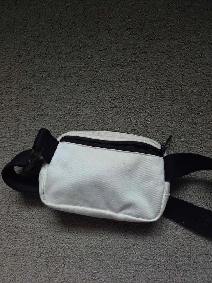 Lululemon Canvas Cross Body Bag - photo 3