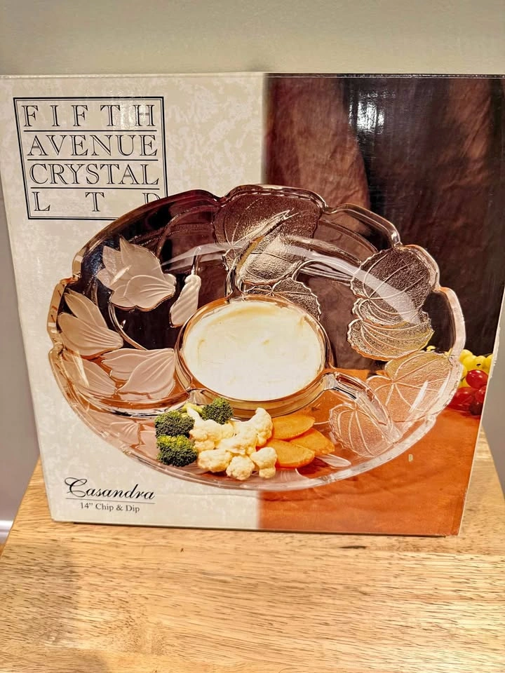 Fifth Avenue Crystal Ltd Casandra 14" Chip & Dip