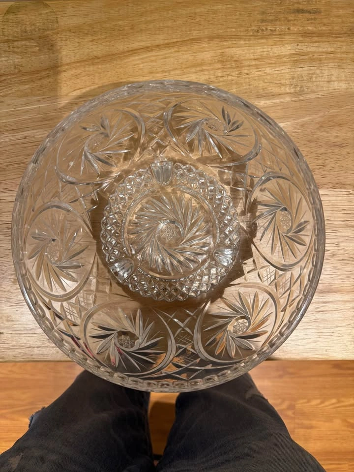 Birks Pinwheel Cut Crystal Bowl - photo 2