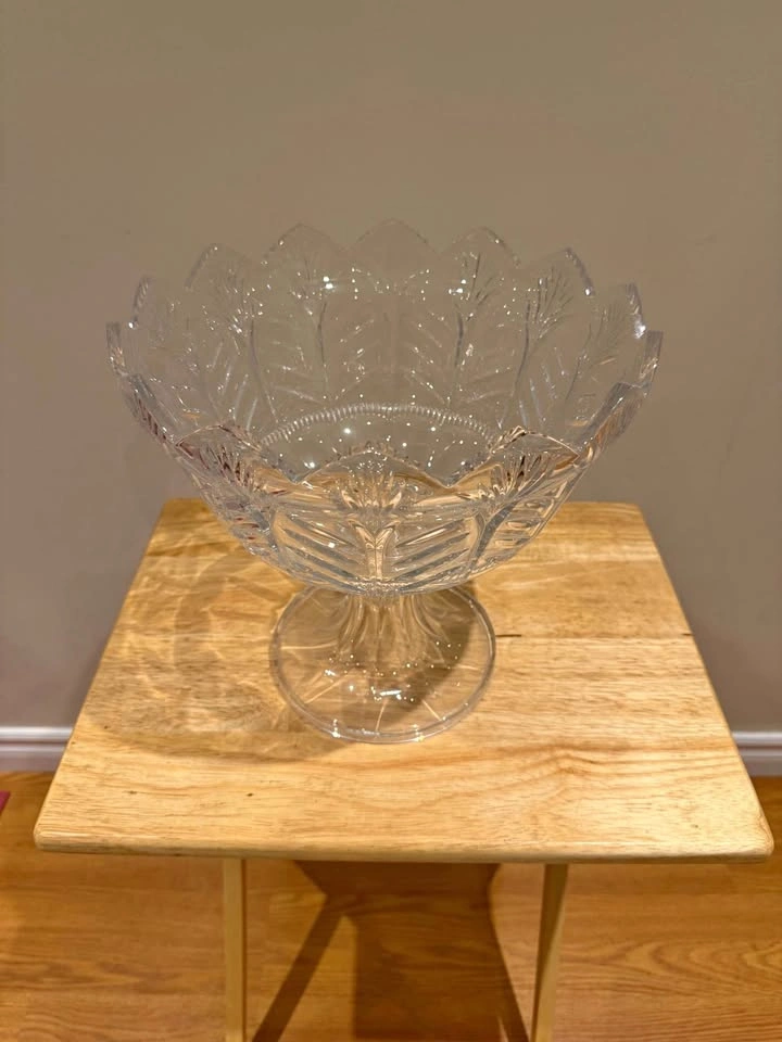 Elegant Clear Glass Bowl New