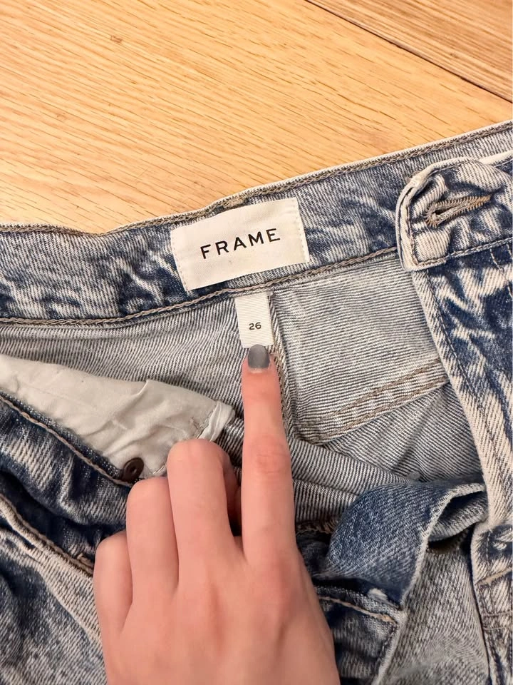 Women Frame denim shorts size 26 - photo 2