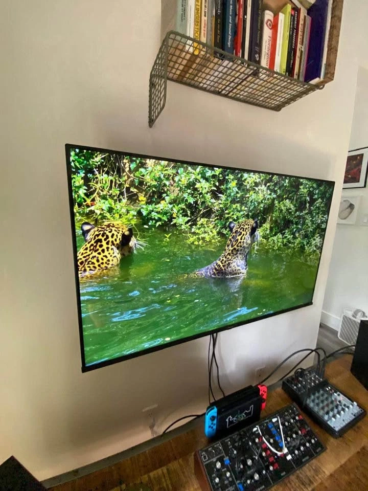 Smart TV 50” . Working perfectly :) - photo 2