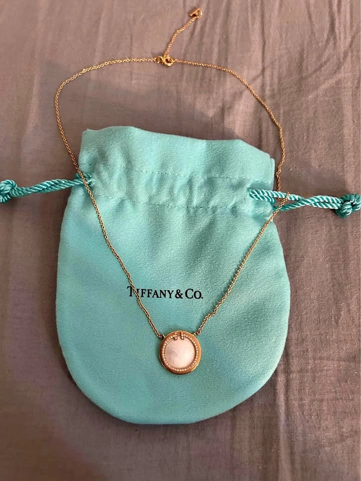 Tiffany & Co necklace with Mother of Pearl Pendant
