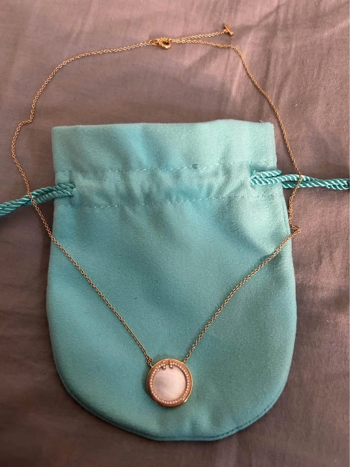 Tiffany & Co necklace with Mother of Pearl Pendant - photo 3