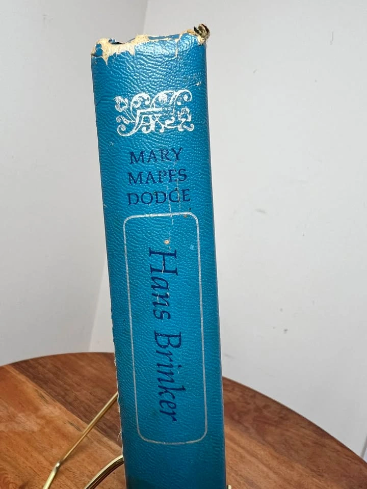 Vintage Hans Brinker, or the Silver Skates Hardcover (1954) - photo 2