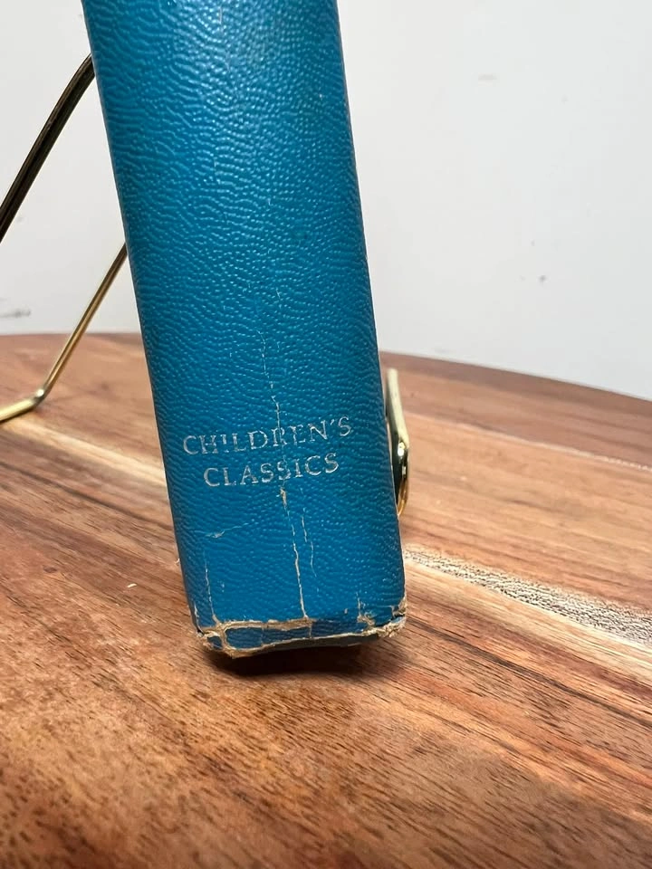 Vintage Hans Brinker, or the Silver Skates Hardcover (1954) - photo 3
