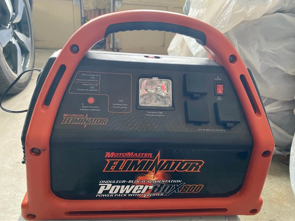 Portable power box & power inverter - photo 2