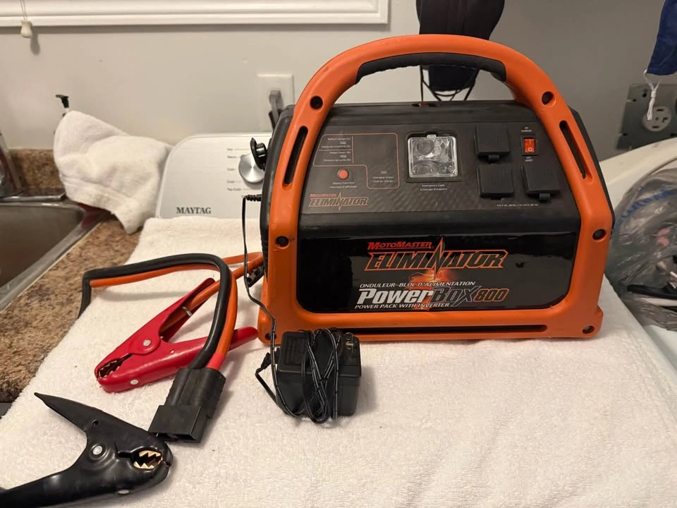 Portable power box & power inverter - photo 5