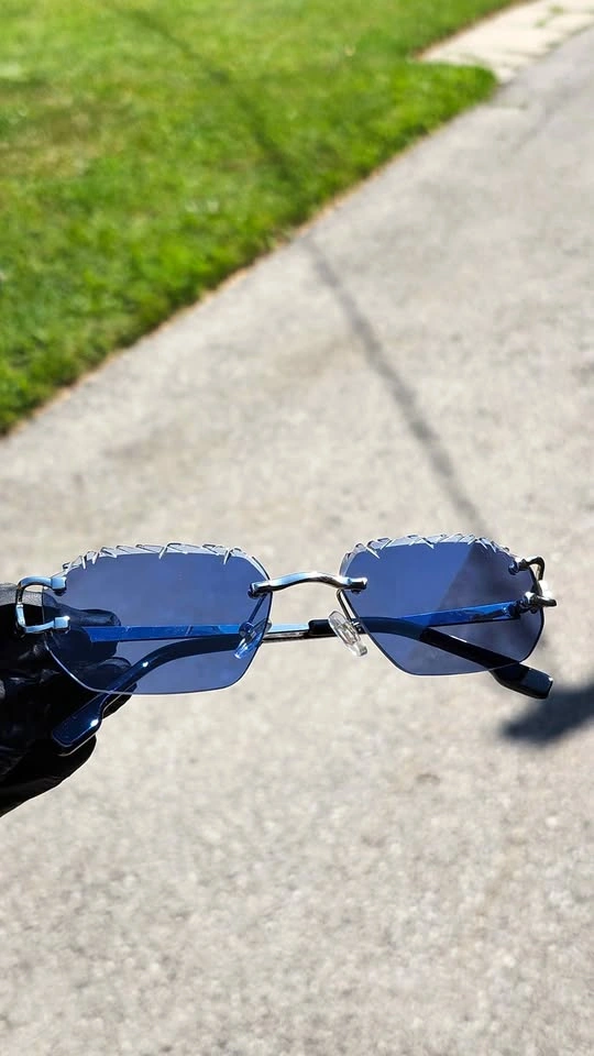 Diamond cut premium colour changing glasses - photo 2